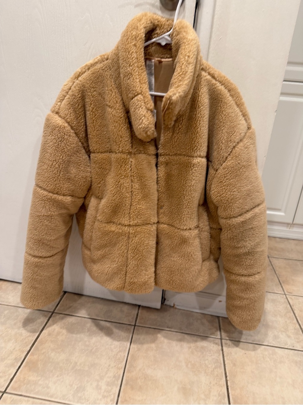 ALO Yoga Camel Teddy Faux-Shearling Jacket